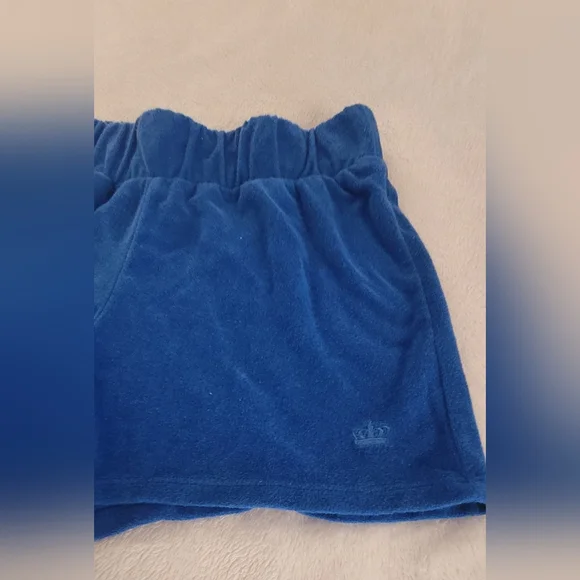 Juicy Couture Shorts - Picture 3 of 6